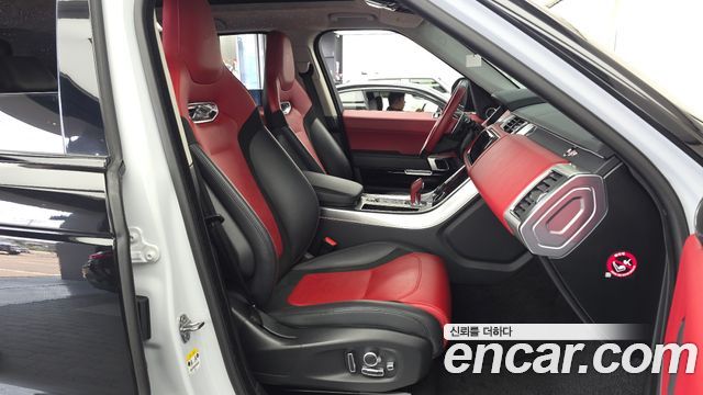 Land Rover Range Rover Sport 2019 — photo 17