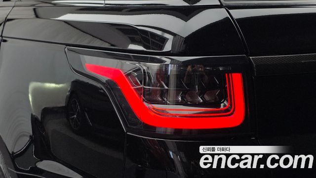 Land Rover Range Rover Sport 2019 — photo 9