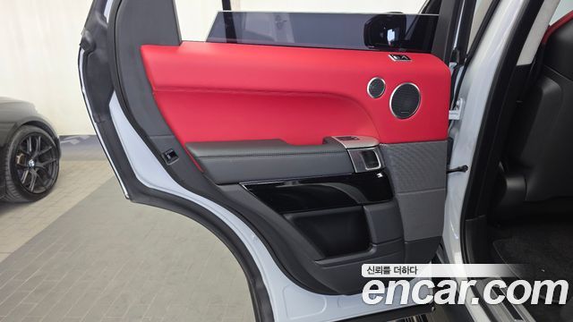 Land Rover Range Rover Sport 2019 — photo 15