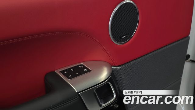Land Rover Range Rover Sport 2019 — photo 32
