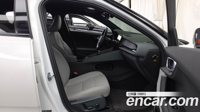 Polestar Polestar 2 2023 — photo 17