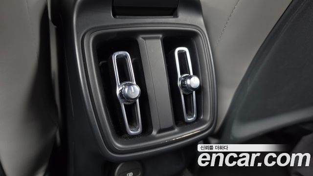 Polestar Polestar 2 2023 — photo 25