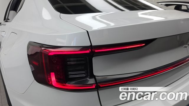 Polestar Polestar 2 2023 — photo 9