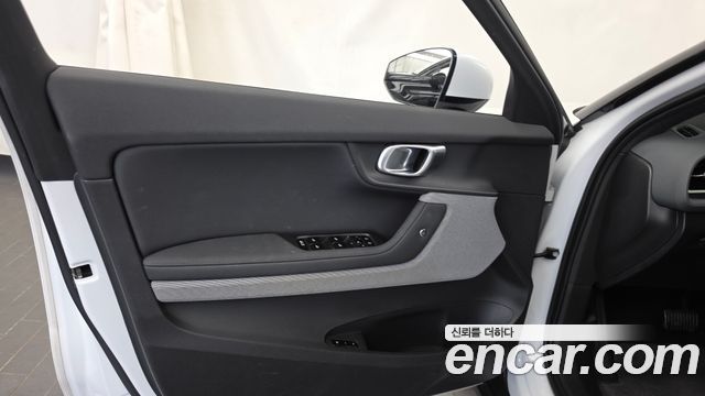 Polestar Polestar 2 2023 — photo 14