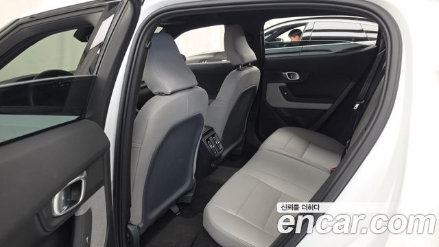 Polestar Polestar 2 2023 — photo 16