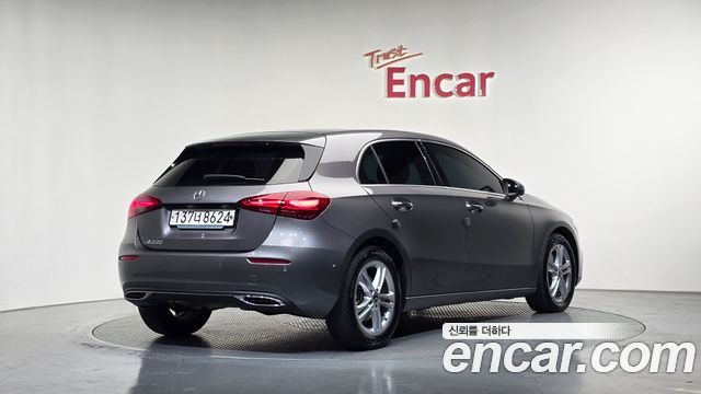 Mercedes-Benz A-Class 2025 — photo 2