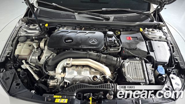 Mercedes-Benz A-Class 2025 — photo 6