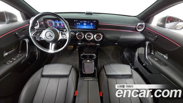 Mercedes-Benz A-Class 2025 — photo 7