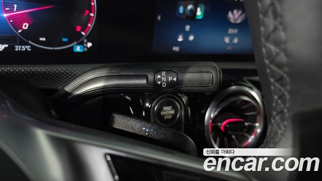 Mercedes-Benz A-Class 2025 — photo 9