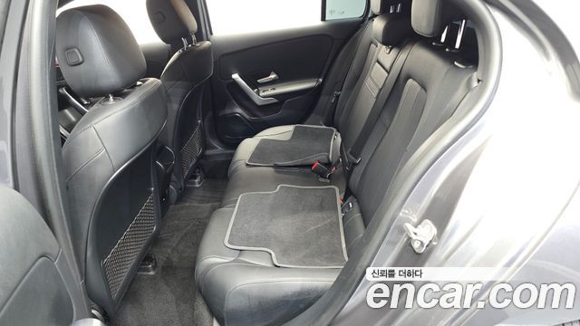 Mercedes-Benz A-Class 2025 — photo 11