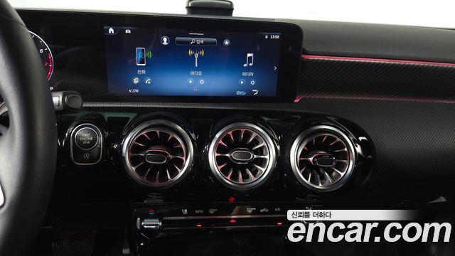 Mercedes-Benz A-Class 2025 — photo 12