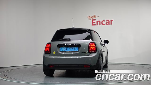 Mini Cooper 2022 — photo 4