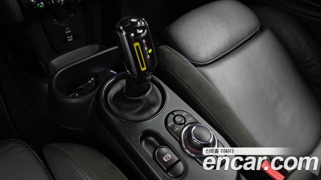 Mini Cooper 2022 — photo 12
