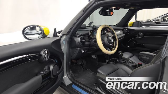 Mini Cooper 2022 — photo 13