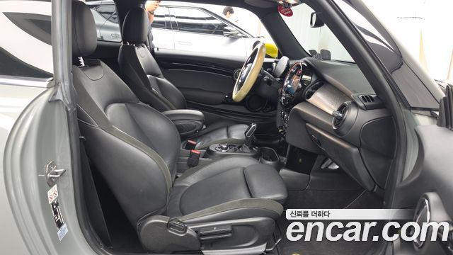 Mini Cooper 2022 — photo 17