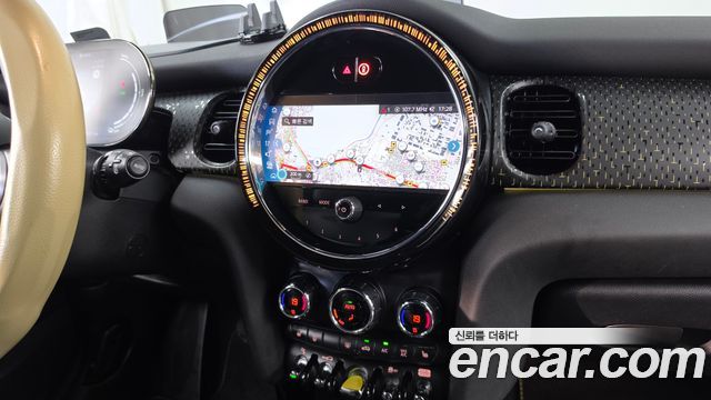 Mini Cooper 2022 — photo 20