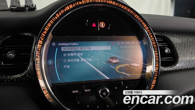 Mini Cooper 2022 — photo 22