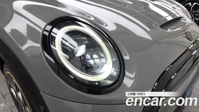 Mini Cooper 2022 — photo 8
