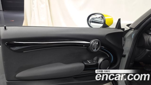 Mini Cooper 2022 — photo 14