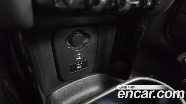 Mini Cooper 2022 — photo 29