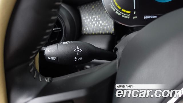 Mini Cooper 2022 — photo 31