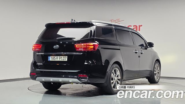 Kia Canival 2019 — photo 2