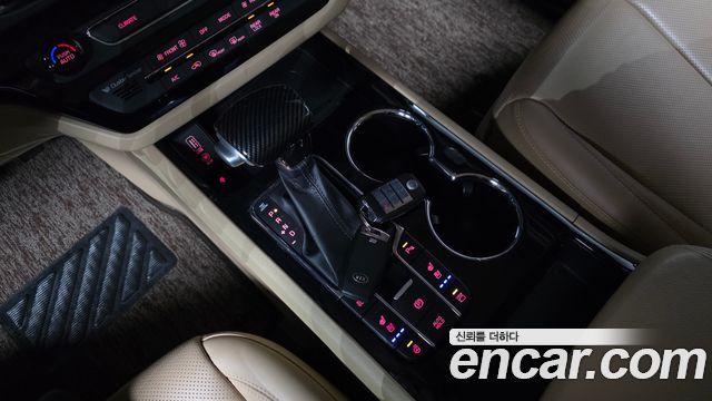 Kia Canival 2019 — photo 9
