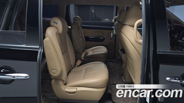Kia Canival 2019 — photo 12