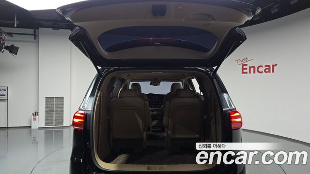 Kia Canival 2019 — photo 20