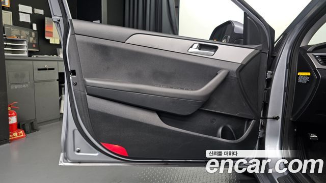 Hyundai Sonata 2015 — photo 14