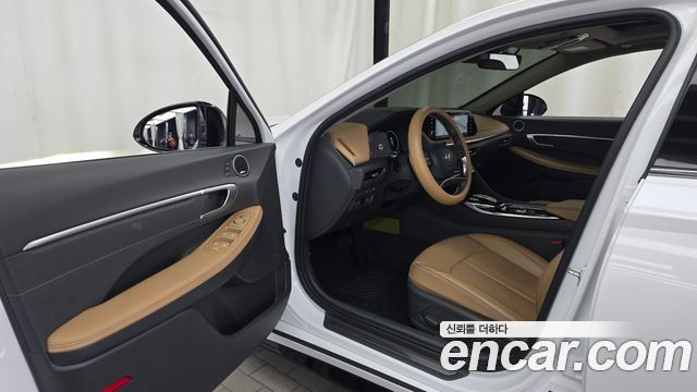 Hyundai Sonata 2021 — photo 13