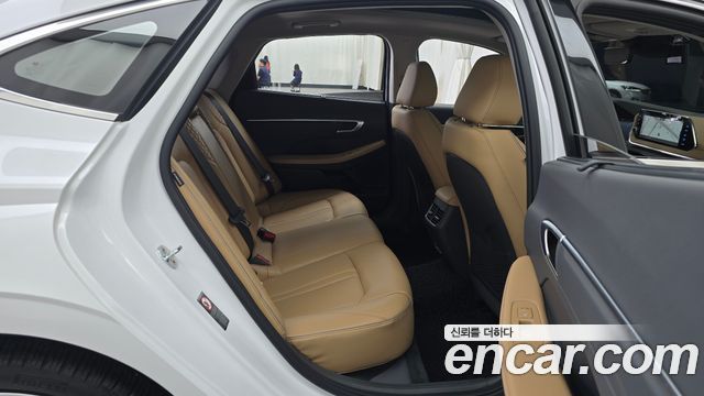 Hyundai Sonata 2021 — photo 17