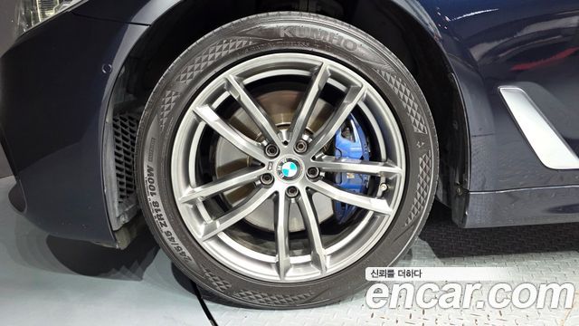 BMW 5-Series 2018 — photo 5