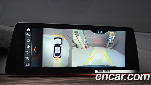 BMW 5-Series 2018 — photo 22