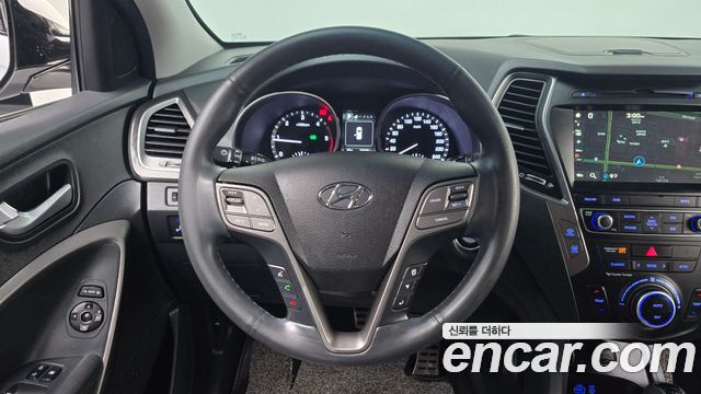 Hyundai Santafe 2018 — photo 13