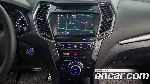 Hyundai Santafe 2018 — photo 15