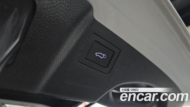 Hyundai Santafe 2018 — photo 17