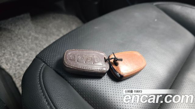 Hyundai Santafe 2018 — photo 19