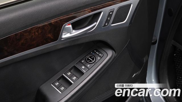 Hyundai Genesis 2016 — photo 16