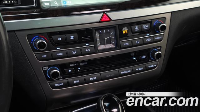 Hyundai Genesis 2016 — photo 19