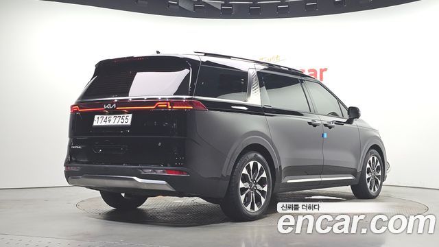 Kia Canival 2023 — photo 2