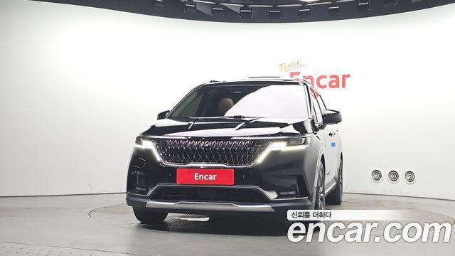 Kia Canival 2023 — photo 3