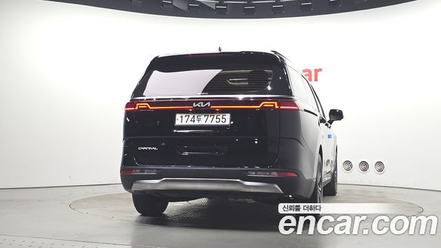 Kia Canival 2023 — photo 4