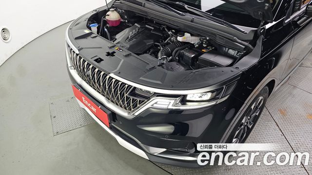 Kia Canival 2023 — photo 6