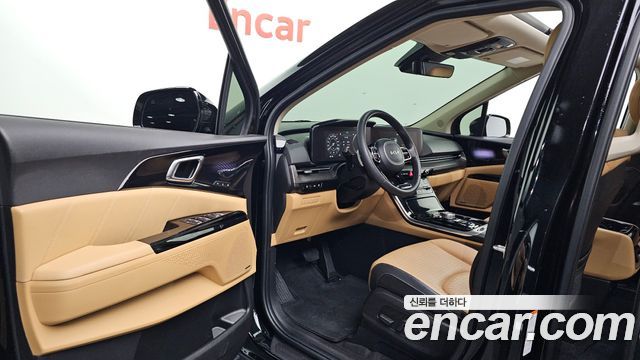 Kia Canival 2023 — photo 10