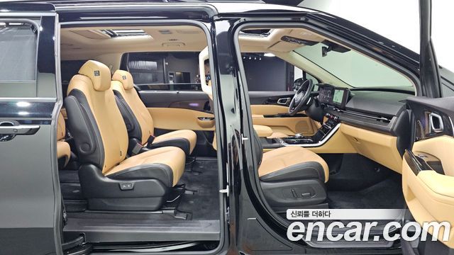 Kia Canival 2023 — photo 12
