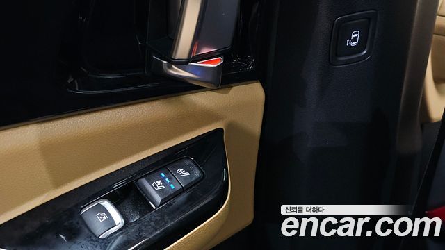 Kia Canival 2023 — photo 18