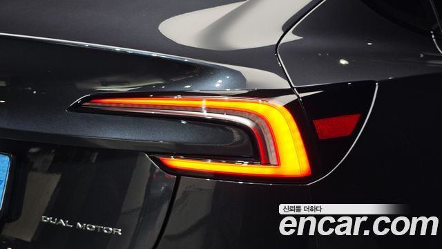 Tesla Model 3 2025 — photo 9