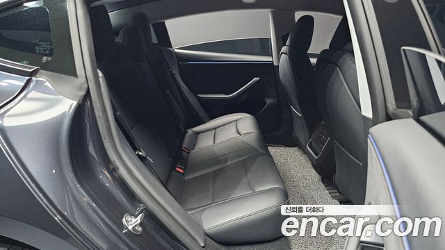 Tesla Model 3 2025 — photo 16