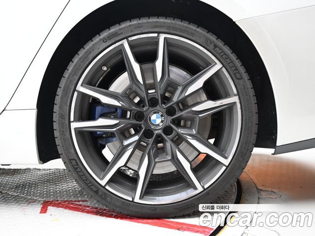 BMW 8-Series 2024 — photo 5